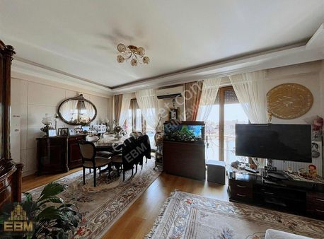 Koşuyolunda Teraslı Deniz Manzaralı Satılık 5+1 Dubleks Daire