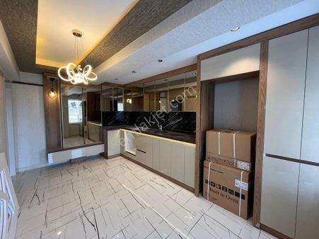 Cansu Gayrimenkulden Ultra Lüx Full Yapılı Geniş - Çarşıya - Pazara - Okula Yakın Fırsat Dairesi