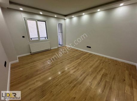 Lider'den Bostancı Marmaraya Sahile Yakın Arakat Ayrı Mutfak 2+1