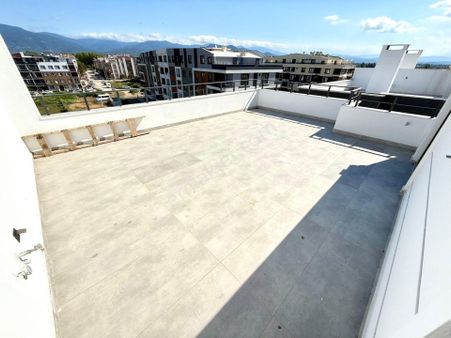 ▶ ▶akçay Körfez'den Geniş Teraslı Ebeveyn Banyolu 3+1 Sıfır Satılık Dubleks