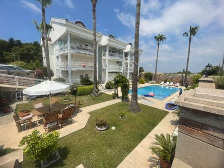 Side Mah Site İçerisinde Bahçe Katı Eşyalı Geniş 4+1 Daire