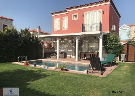 Alaçatı Hacımemişte Yüzme Havuzlu 3+1 Satılık Müstakil Lüks Taş Villa