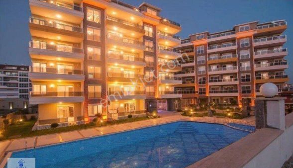 Alanya Kestel'de Denize 50 Metre Açık Ve Kapalı Havuzlu Sitede Lüks Satılık 1+1 Residence Daire