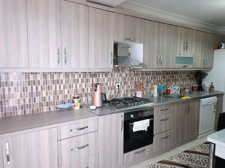 Şehrin Merkezinde Ön Cepheli 3+1 Daire Çok Uygun Fiyatla Satılık Krediye Uygundur