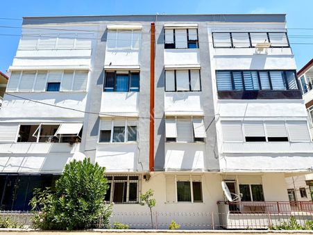 ▶ ▶akçay Körfez'den Merkezi Konumda Denize 150 Metre Mesafede 2+1 Satılık Daire