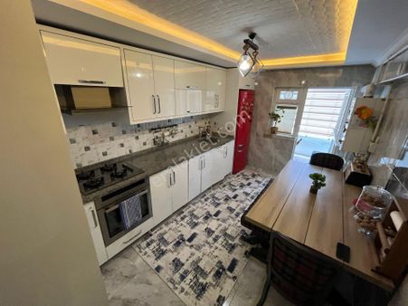 Cansu Gayrimenkulden İşlek Cadde Üzerinde Full Yapılı Otobüs Güzergahı Üzerinde Fırsat Dairesi