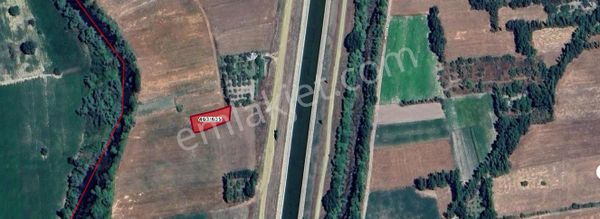 Uzman Emlaktan Gevrekli Mah.bölgesinde Satılık Bahçe Yeri