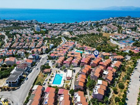 Kuşadası Kadınlar Denizi Satılık 4+1 Teraslı Villa