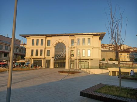Üsküdar Mimar Sinan Çarşısında İç Ve Dış Cepheli İş Yeri