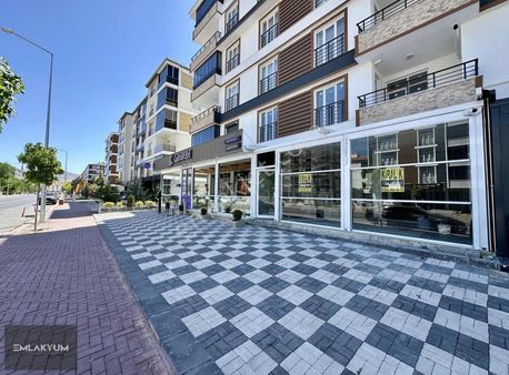 Emlakyumdan Cadının Evi Yanı Tenteli Ve Giyotin Sistemli Kiralık