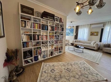 Topkapı Cevizlibağ Akdaş Bloklarında 3+1 Satılık Daire