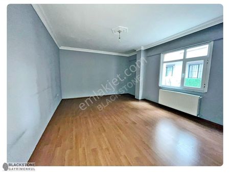 Blackstone'dan Safa Mh. Peronlara Yakın Satılık 2+1 Arakat