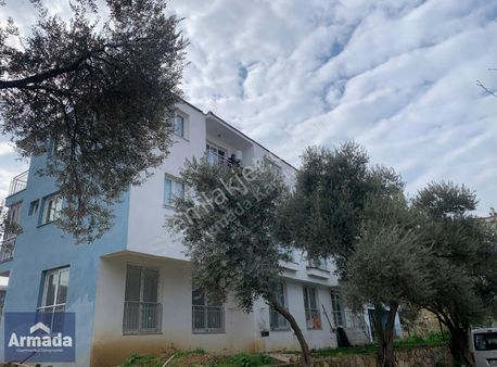 Yenifoça Narezenevleri Bölgesinde Merkeze Yakın Sıfır 2+1 Daire