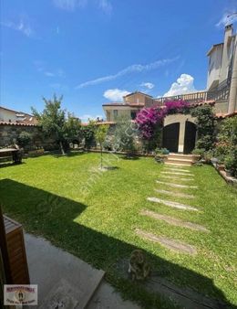 İzmir/selçuk/14 Mayıs Mah. 5+1,tripleks Satılıktır.