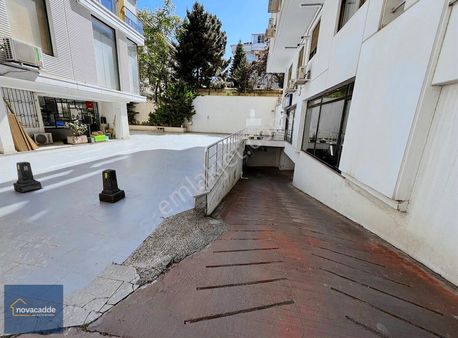 Acıbadem'de Yeni Binada, Teraslı Satılık Dubleks Daire