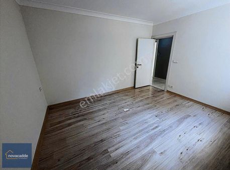 Bostancı'da Yeni Binada, İskanlı,geniş 3+1 Satılık Daire