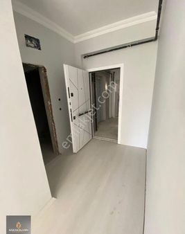 Aliulvi Kurucu Caddesine Yakın 3+1 Arakat Sıfır Satılık