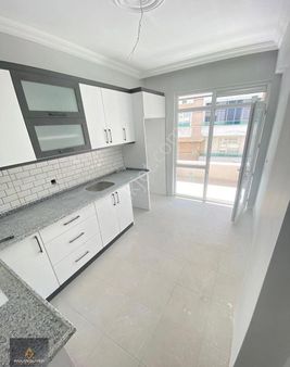 Aliulvi Kurucu Caddesine Yakın 3+1 Son Kat Satılık