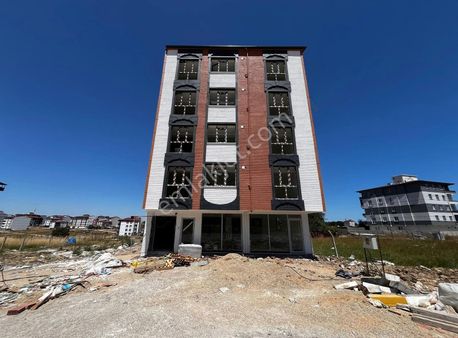 Orta Cephe , Ön Cephe Ve Arka Cephe Ara Kat 2+1 80m2 Sıfır Daire