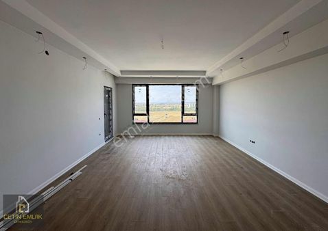 Çetin'den Tepe'de Lüx Site İçerisinde 150m² 3+1 Fırsat Dairee