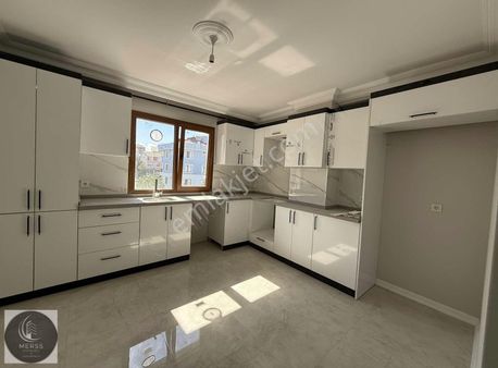 Sultanbeyli Mımar Sınan'da 3+1 Üst Dubleks Satılıktır