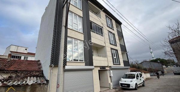 Yıldız Emlak Gayrimenkul Den Reşadiye Mahallesinde Satılık 2+0 Daire