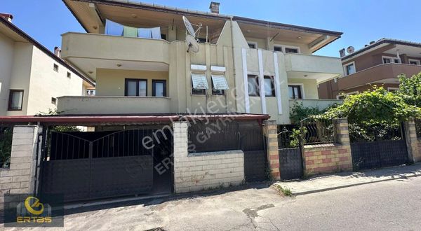 Serdivan Avm Karşısı Fırsat Garajlı Triplex