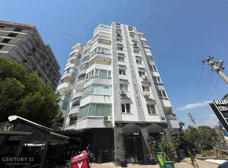 Karşıyaka Yıldız Blokları'ında Satılık Daire