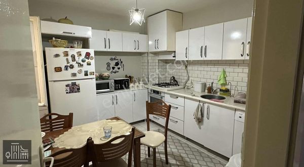 Amerikan Koleji Cadde Paralelinde 3+1 130m2 Bahçeli Balkonlu Dai