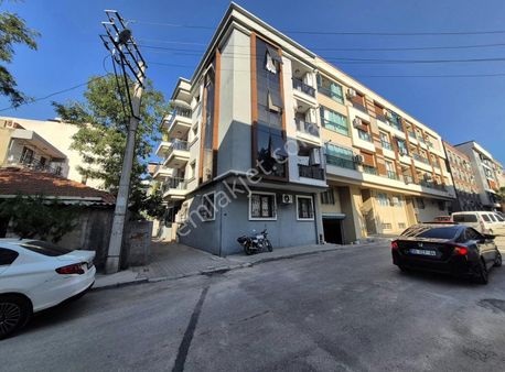 Buca Özel Tınaztepe Hastanesine Yakın Konumda 2+1 Satılık Daire