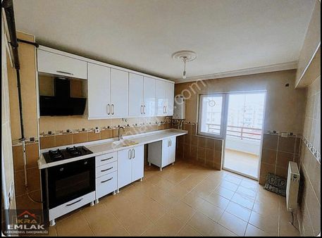 İkra Emlak'dan Çiğdemtepe'de Cadde Üzeri 4+1 Site Dairesi