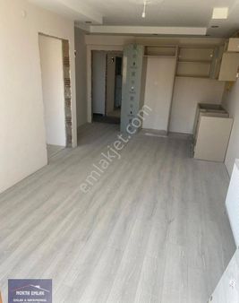 Sarmaşıklı Da 1+1 Farklı Tiplerde Üni. Yakını Satılık Daireler