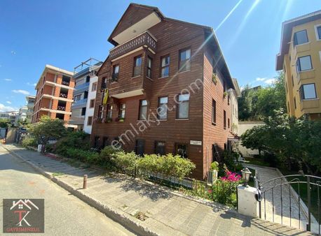 Tk'dan Üsküdar Salacakta Sahile Bir Paralelde Köşk Katında 4+1