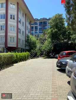 *realty World* Zekeriyaköy Medyakent Sitesinde Kiralık 2+1 Daire