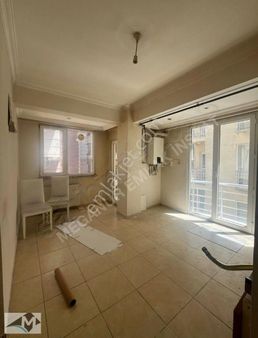 Beylikdüzü Esenyurt Merkezi Konumda 3+1 Site İçi Temel Sağlam