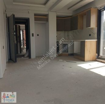 Manisa Muradiye Kapalı Pazar Yeri Arkası Havuzlu Sıfır Daire