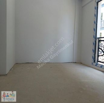 Manisa Muradiye Kapalı Pazar Yeri Arkası Lüks Havuzlu Daire