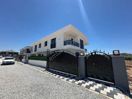 Villacı Onur'dan Fırsat Fiyata Satılık 3+1 Sıfır Villalar