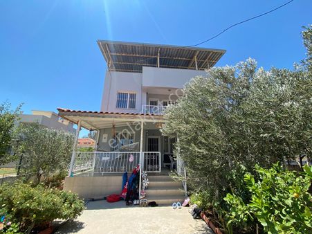 Yenişakranda Denize Çok Yakın 3+1 Satılık Müstakil Villa