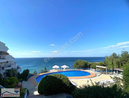 Tatil Köyünde Fırsat! Havuzlu, Deniz Manzaralı 3 Teraslı Dubleks