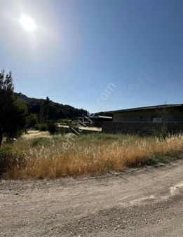 Yakaköy 550 M2 Köşe Parsel