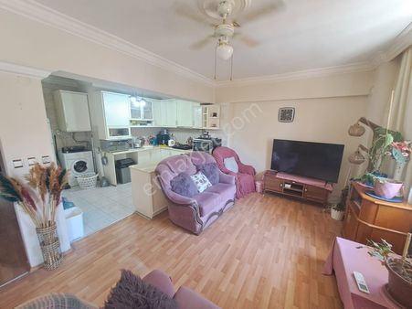 Kuşadası Ege Mahallesinde Eşyalı Satılık 2+1 Daire