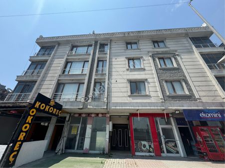 Beylikdüzü Yakuplu'da Ana Cadde Üzerinde 3+2 Satılık Dubleks