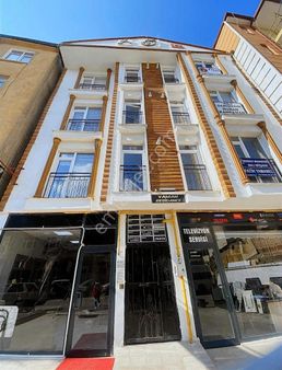 Kırıkkale Merkez'de Adliyeye Yürüme Mesafesinde 1+1 Ofis Fırsatı