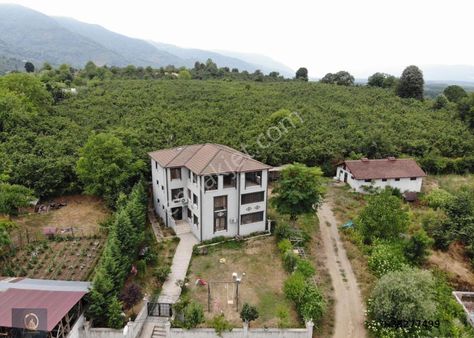 Aydınpınar'da Doğa Manzaralı 1168m2 Arsa İçinde 3 Katlı Mülk