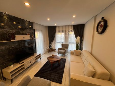 Kuşadası Davutlar Mahallesinde Full Sıfır Eşyalı Satılık Daire