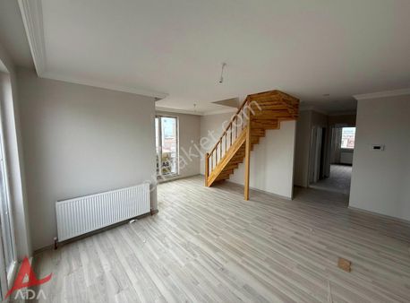 E5'e Ve Metroya Yürüme Mesafesi Cadde Üzeri 4+2 Dubleks Daire