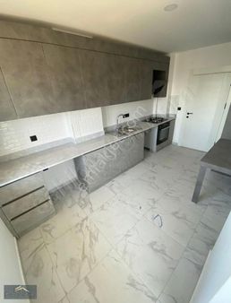 Aktoprak'ta 2+1 Ayrı Mutfak Asansörlü 105 M² Satılık Sıfır Daire