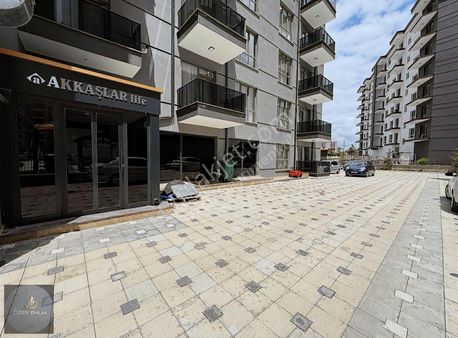 Özen Emlak'tan Satılık 4+1 Teraslı Daire