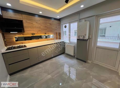 Etimesgut İstasyon Mah. Ön Cephe Ara Katta Full Yapılı 3+1 Daire
